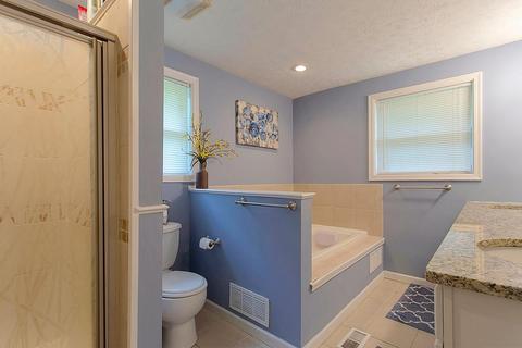 3832 Crescent Dr, Cincinnati, OH 45245 photo 12