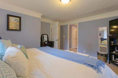 3832 Crescent Dr, Cincinnati, OH 45245 photo 11