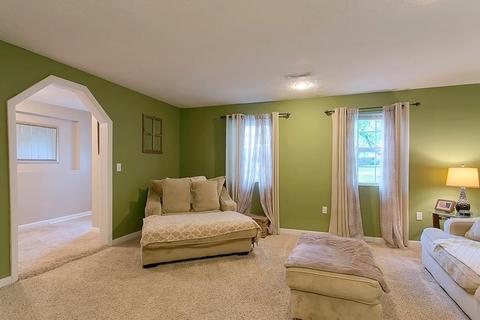 3832 Crescent Dr, Cincinnati, OH 45245 photo 5