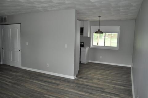 4624 Eddy Dr, Cincinnati, OH 45244 photo 3