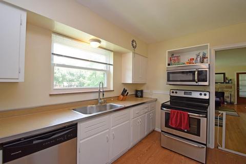 6713 Devonwood Dr, Cincinnati, OH 45224 photo 8