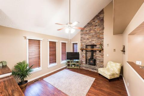 5641 Sheed Rd, Cincinnati, OH 45247 photo 2