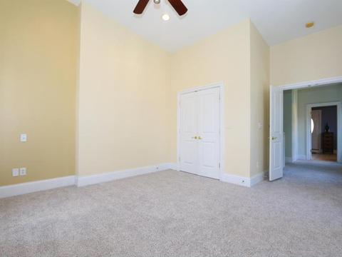210 Oak St, Cincinnati, OH 45219 photo 12