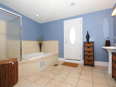 210 Oak St, Cincinnati, OH 45219 photo 13