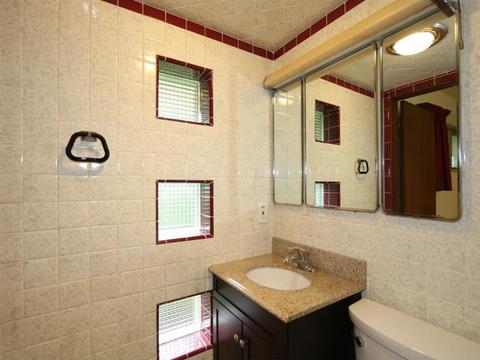8517 Cavalier Dr, Cincinnati, OH 45231 photo 17