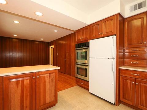 8517 Cavalier Dr, Cincinnati, OH 45231 photo 6