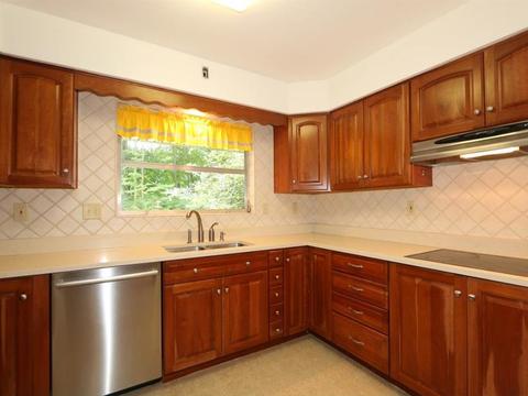 8517 Cavalier Dr, Cincinnati, OH 45231 photo 7