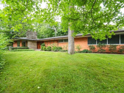 8517 Cavalier Dr, Cincinnati, OH 45231 photo 1
