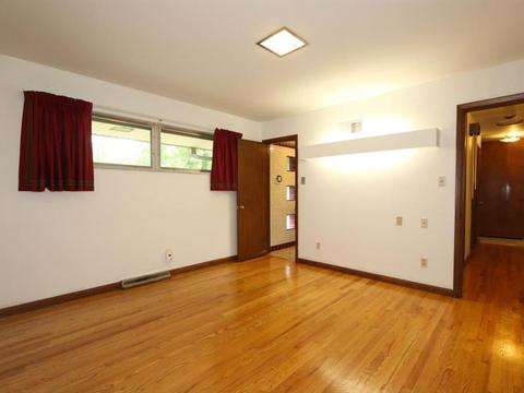 8517 Cavalier Dr, Cincinnati, OH 45231 photo 3