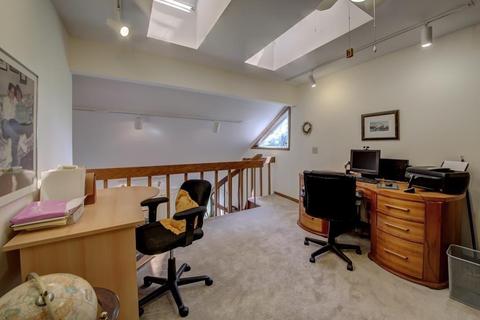 3733 Fallentree Ln, Blue Ash, OH 45236 photo 13