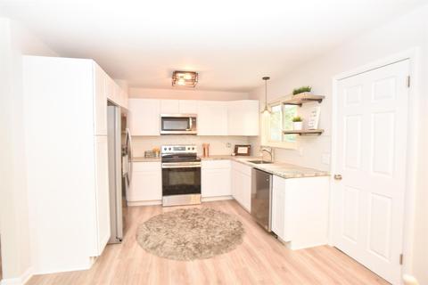8595 Donegal Dr, Cincinnati, OH 45236 photo 3