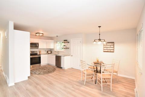 8595 Donegal Dr, Cincinnati, OH 45236 photo 5