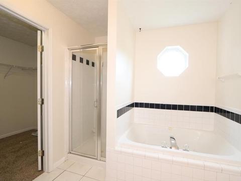828 Wingate Dr, Cincinnati, OH 45245 photo 14