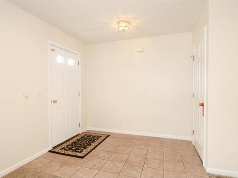 828 Wingate Dr, Cincinnati, OH 45245 photo 2