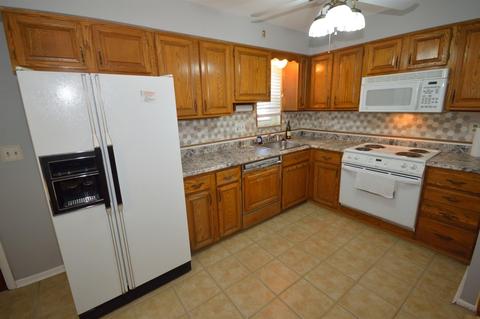 9198 Ranchill Dr, Cincinnati, OH 45231 photo 6
