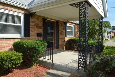 9198 Ranchill Dr, Cincinnati, OH 45231 photo 2