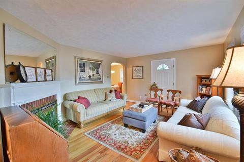 9700 Winton Rd, Cincinnati, OH 45231 photo 2