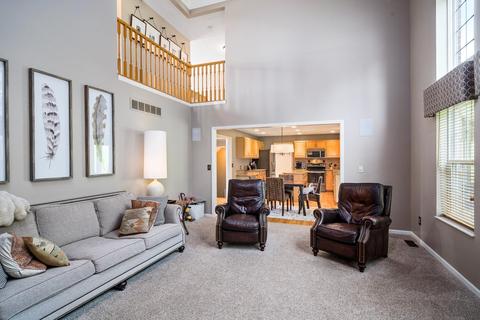 4589 Hampton Pointe Dr, Cincinnati, OH 45248 photo 9