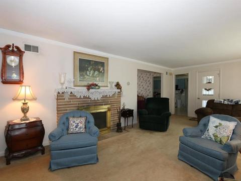 6901 Dearwester Dr, Cincinnati, OH 45236 photo 2