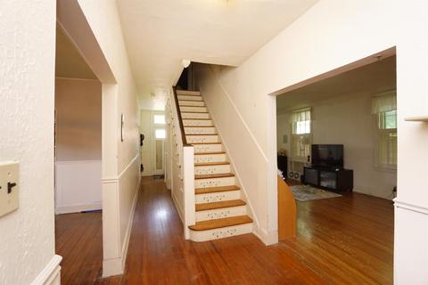 1662 Sutton Ave, Cincinnati, OH 45230 photo 4