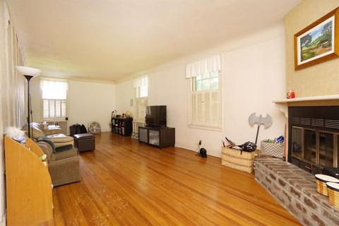 1662 Sutton Ave, Cincinnati, OH 45230 photo 10