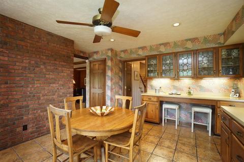5529 Foxrun Ct, Cincinnati, OH 45239 photo 8