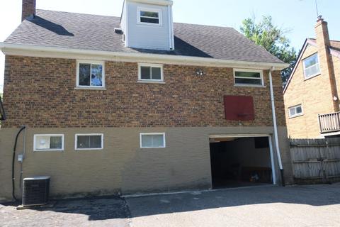 1671 Atson Ln, Cincinnati, OH 45205 photo 24
