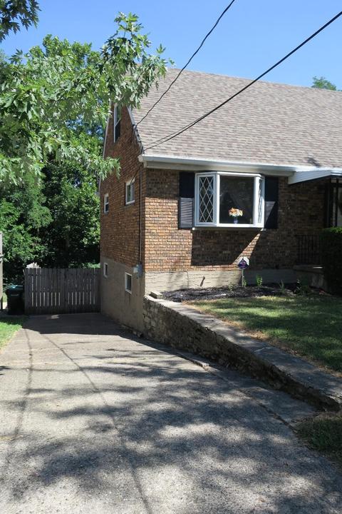 1671 Atson Ln, Cincinnati, OH 45205 photo 23