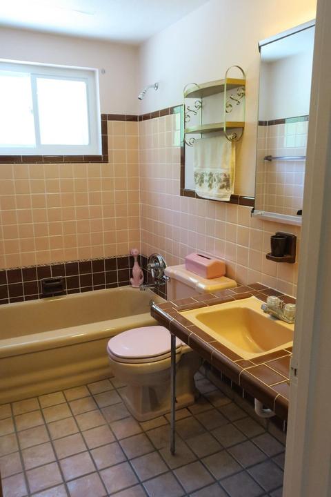 1671 Atson Ln, Cincinnati, OH 45205 photo 9
