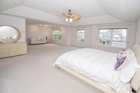525 Park Pl, Cincinnati, OH 45244 photo 17