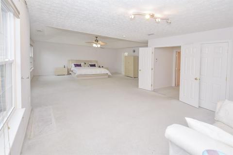 525 Park Pl, Cincinnati, OH 45244 photo 16