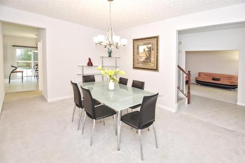 525 Park Pl, Cincinnati, OH 45244 photo 5