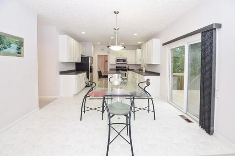 525 Park Pl, Cincinnati, OH 45244 photo 9