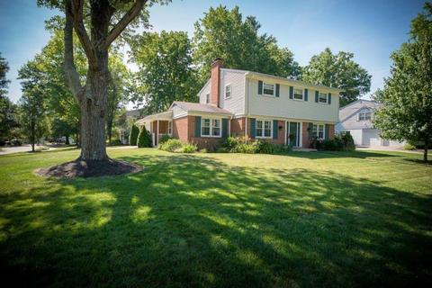 8494 Wetherfield Ln, Cincinnati, OH 45236 photo 2