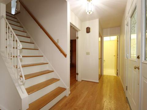 444 Riddle Rd, Cincinnati, OH 45220 photo 3