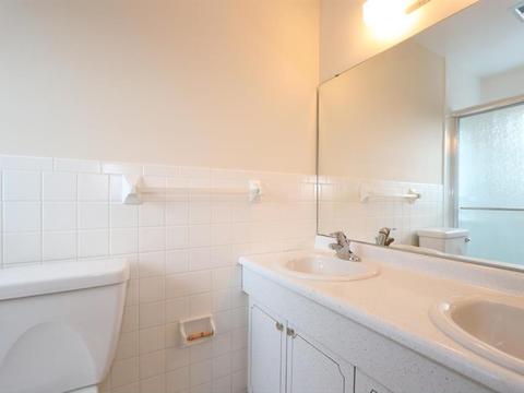 444 Riddle Rd, Cincinnati, OH 45220 photo 14