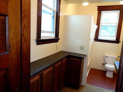 698 Riddle Rd, Cincinnati, OH 45220 photo 11