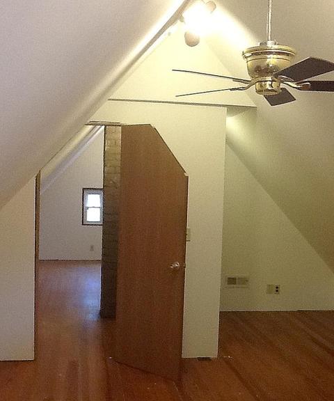 698 Riddle Rd, Cincinnati, OH 45220 photo 21