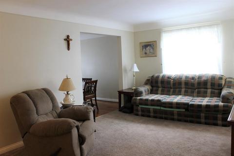 1155 Cherevilla Ln, Cincinnati, OH 45238 photo 4