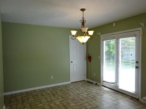 689 Mockingbird Ln, Cincinnati, OH 45244 photo 5