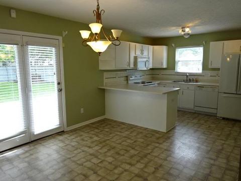 689 Mockingbird Ln, Cincinnati, OH 45244 photo 4