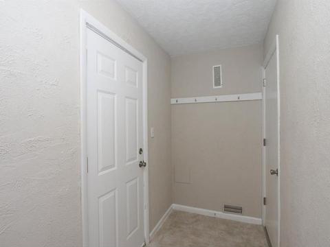 9042 Winton Rd, Cincinnati, OH 45231 photo 17