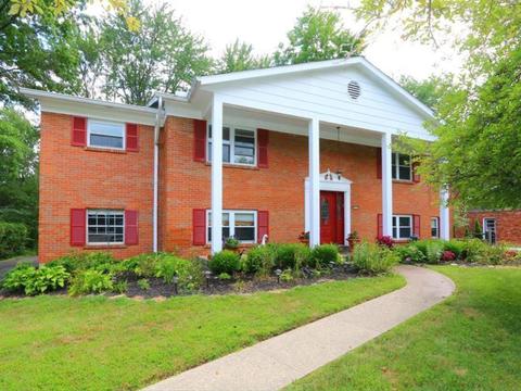 7445 Baywind Dr, Montgomery, OH 45242 photo 1