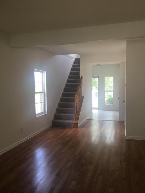 2422 Buddleia Ct, Cincinnati, OH 45239 photo 2
