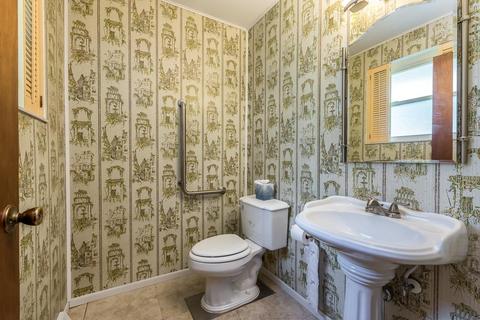2431 Impala Dr, Cincinnati, OH 45231 photo 14