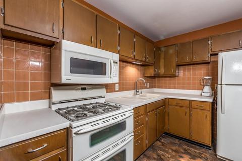 2431 Impala Dr, Cincinnati, OH 45231 photo 9