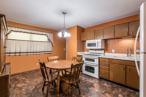 2431 Impala Dr, Cincinnati, OH 45231 photo 7