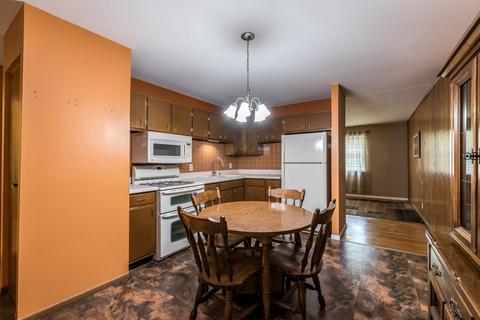 2431 Impala Dr, Cincinnati, OH 45231 photo 8