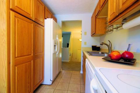 5582 Bluepine Dr, Cincinnati, OH 45247 photo 9