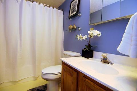 5582 Bluepine Dr, Cincinnati, OH 45247 photo 15